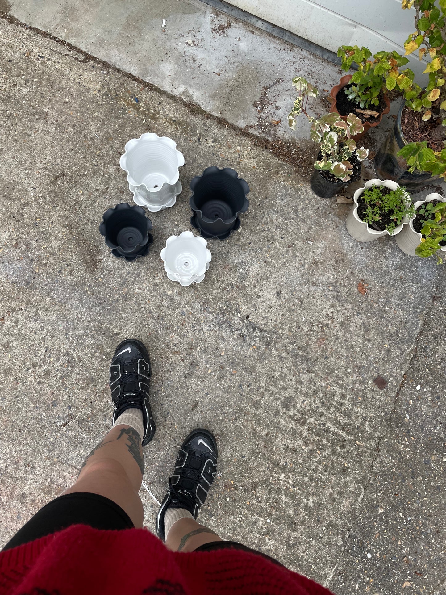 Frilly Pot - Matte Black